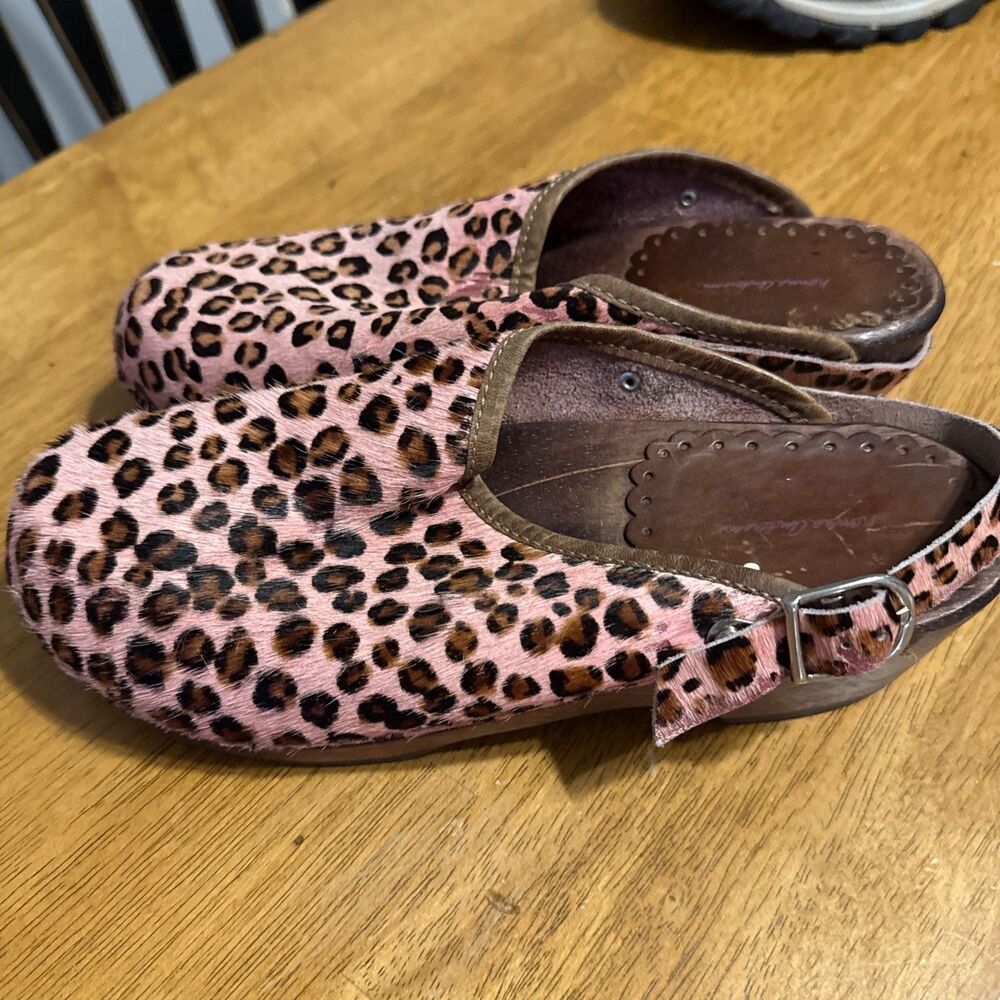 Women Hanna Andersson Wooden Clogs Pink Leopard Print Size 39  (US 8.5)